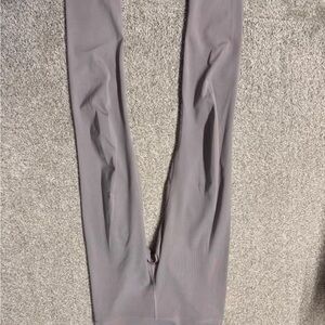 Elegant Women's Gray Leggings